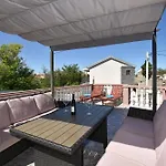 Ledinko Apartman Privlaka